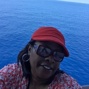 Meet your Posher, Annette